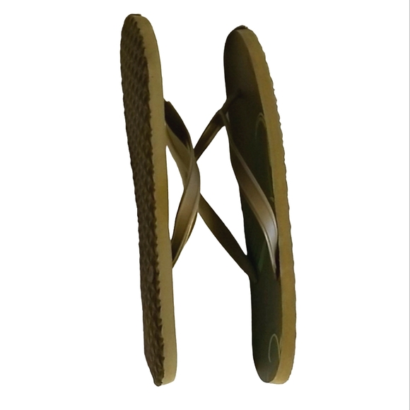 NEW Men's Old Navy Printed Design Sandals - Slip Ons - Flip Flops - Picture 6 of 17